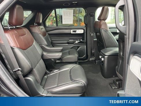 Certified 2022 Ford Explorer Platinum w/ Equipment Group 601A image 20