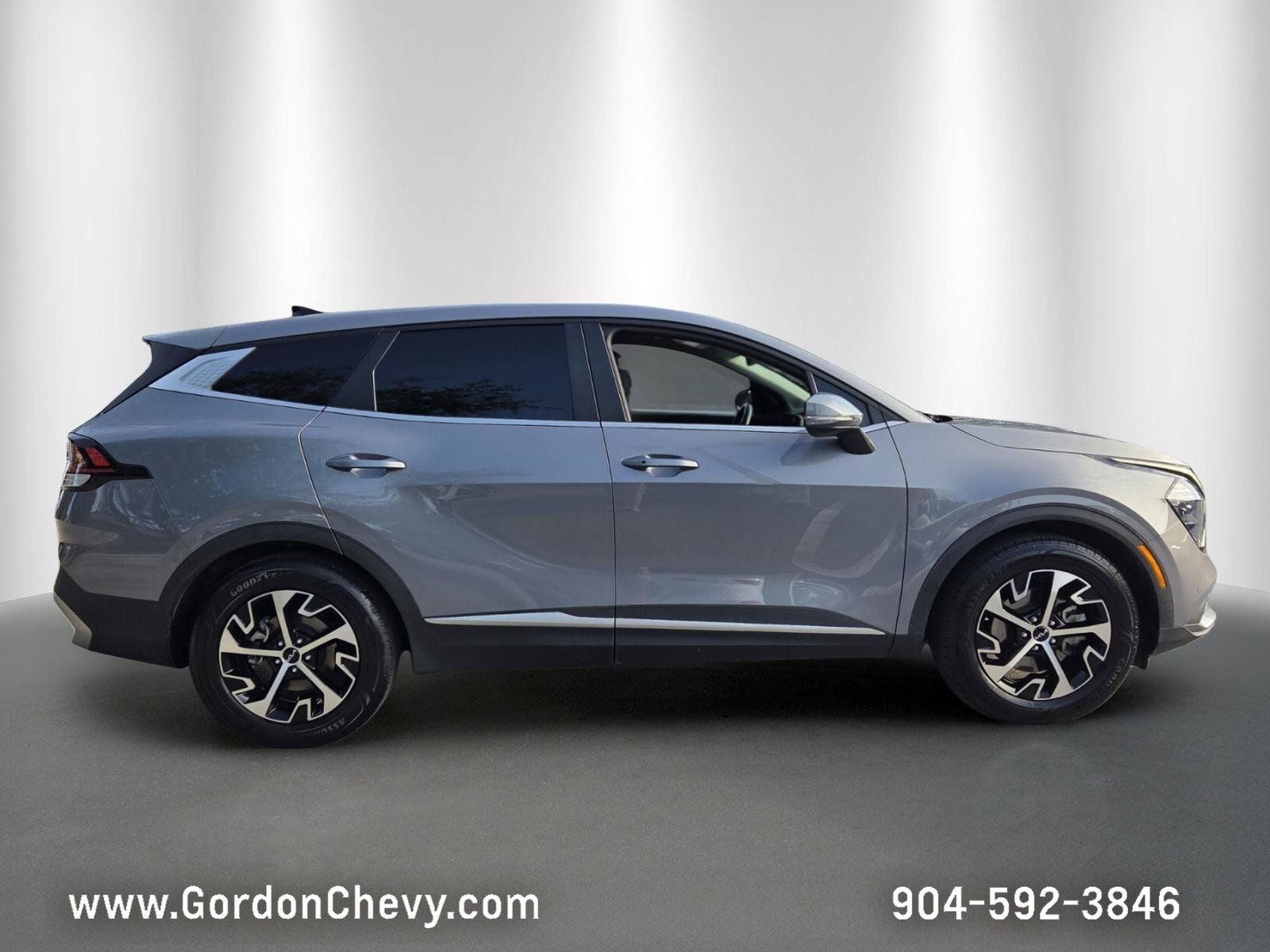 Used 2023 Kia Sportage EX FWD image 7