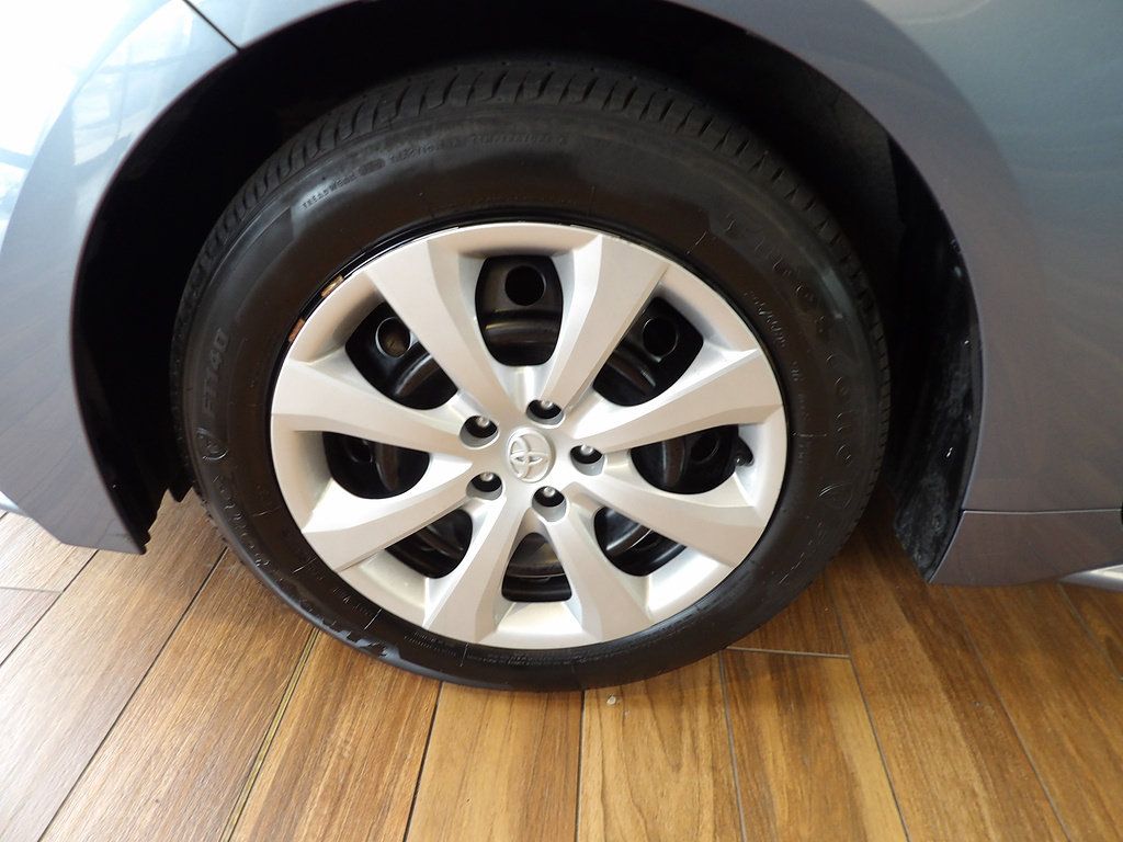 Used 2023 Toyota Corolla LE FWD image 10