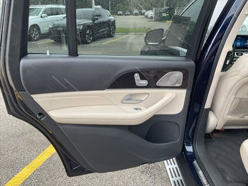 Used 2020 Mercedes-Benz GLS 450 4MATIC image 22