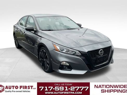 Used 2022 Nissan Altima 2.5 SR w/ Midnight Edition Package FWD image 1