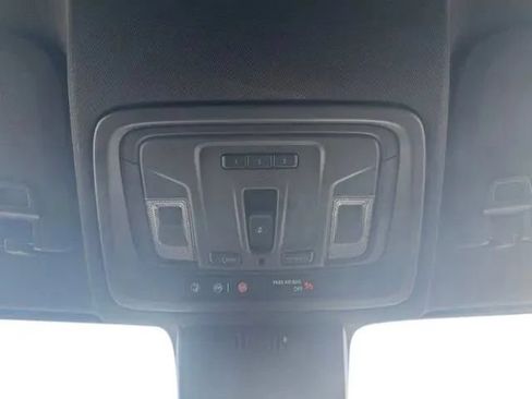 Used 2023 GMC Sierra 1500 AT4 w/ AT4 Premium Package AWD/4WD image 29