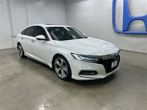 Certified 2019 Honda Accord Touring image 6