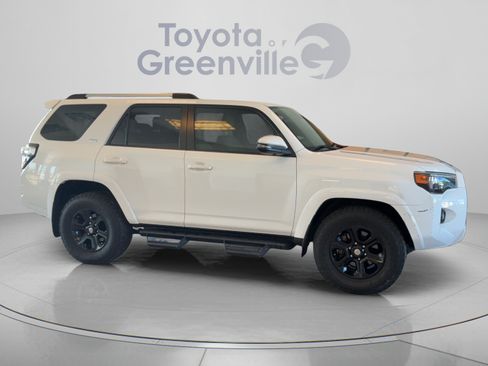 Used 2021 Toyota 4Runner SR5 Premium w/ Moonroof Package RWD image 7