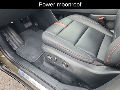 Used 2024 Chevrolet Traverse RS image 20