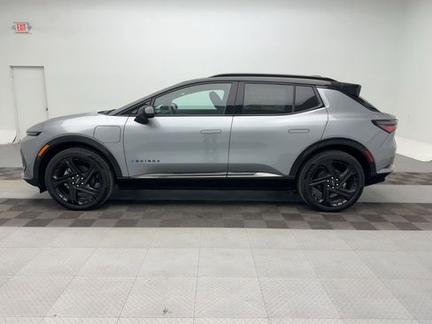 New 2026 Chevrolet Equinox EV RS image 2