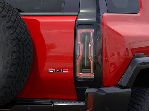 New 2026 GMC Hummer EV SUV w/ LPO, Dark Essentials Package AWD/4WD image 11