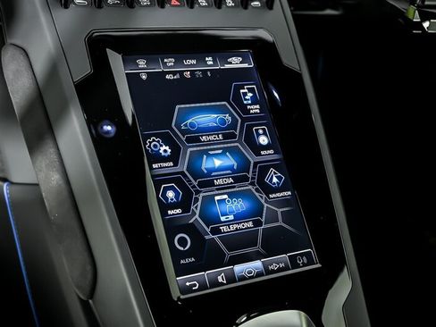Used 2022 Lamborghini Huracan EVO RWD image 31