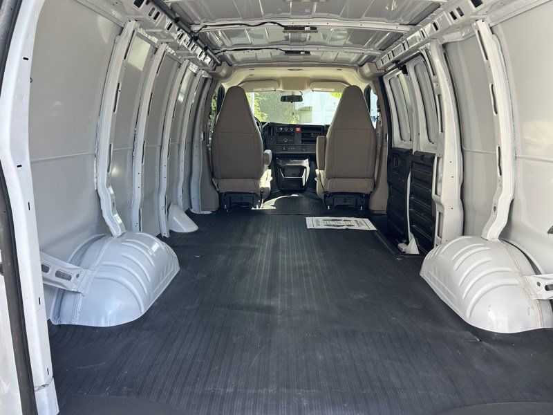 Used 2026 Chevrolet Express 2500 RWD image 11