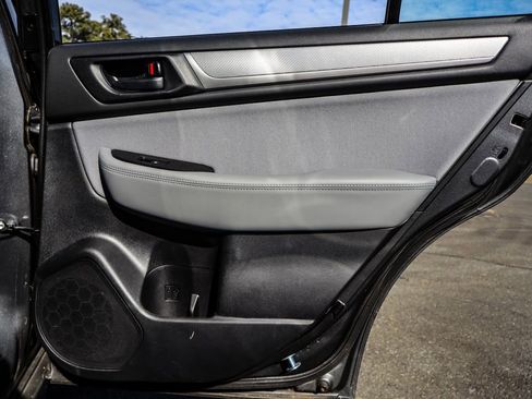 Used 2019 Subaru Outback 2.5i image 36