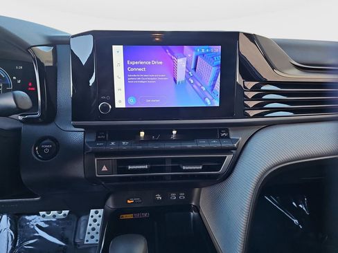 Certified 2025 Toyota Camry SE w/ Convenience Package FWD image 14