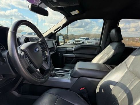 Used 2018 Ford F150 XLT w/ Equipment Group 302A Luxury image 9