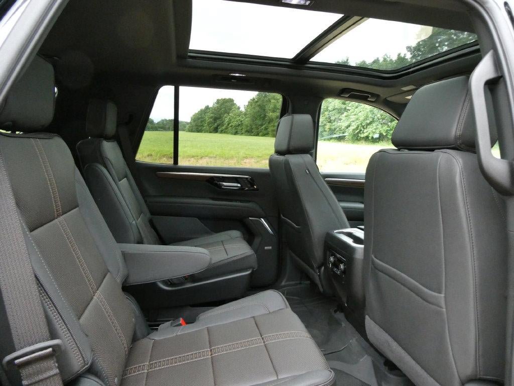 New 2026 Chevrolet Tahoe High Country AWD/4WD image 14