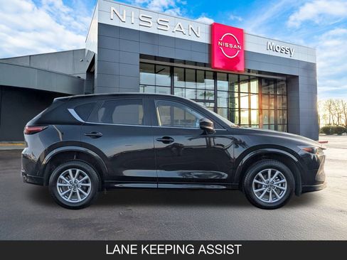 Used 2025 MAZDA CX-5 AWD 2.5 S w/ Select Package image 6