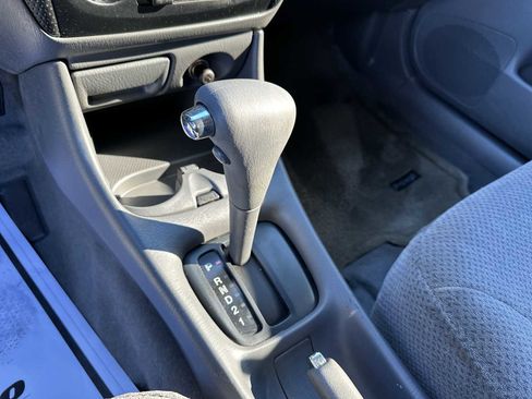 Used 2000 MAZDA Protege LX image 23