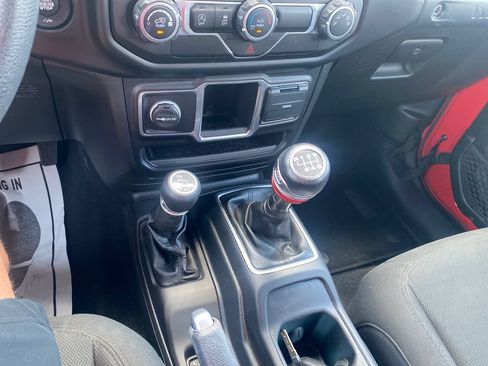 Used 2020 Jeep Wrangler Unlimited Sport AWD/4WD image 16