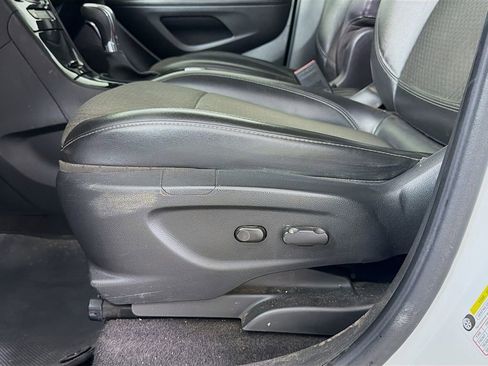 Used 2019 Buick Encore Preferred image 19