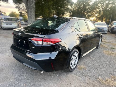 Used 2021 Toyota Corolla LE image 5