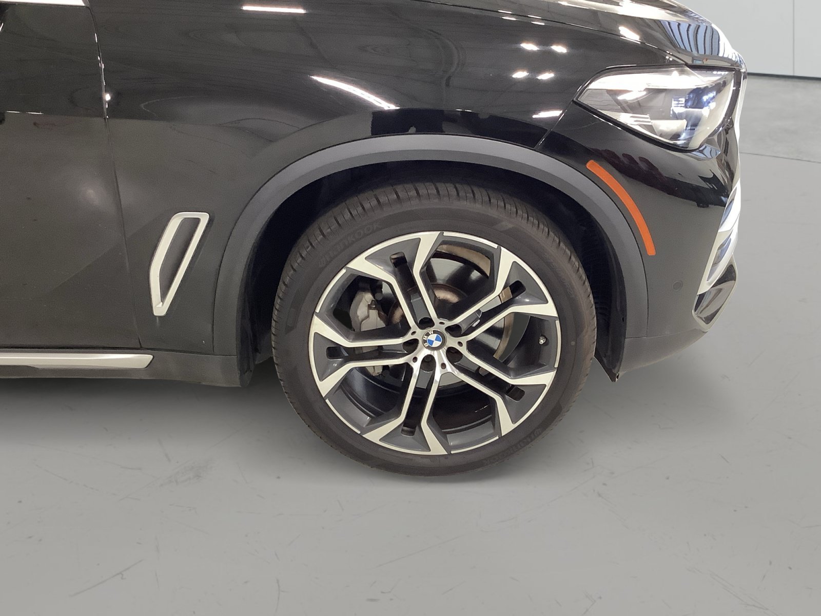 Used 2022 BMW X5 sDrive40i w/ Premium Package RWD image 8