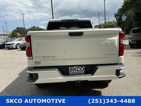 Used 2021 Chevrolet Silverado 1500 Custom image 4