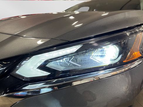 Used 2025 Nissan Altima 2.5 SV image 13