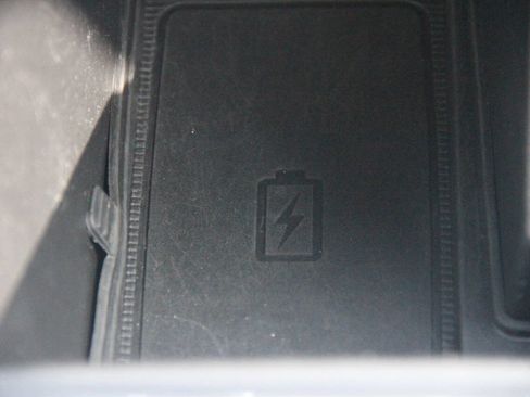 Used 2022 Ford Edge Titanium image 21