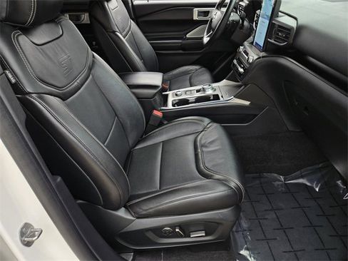 Used 2020 Ford Explorer ST w/ Premium Technology Package image 30