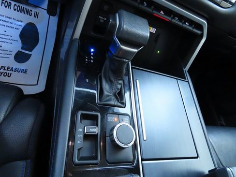 Used 2023 Toyota Tundra Platinum image 36