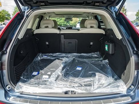 New 2026 Volvo XC60 B5 Ultra w/ Protection Package Premier AWD/4WD image 10