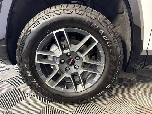 Used 2026 GMC Terrain AT4 AWD/4WD image 12
