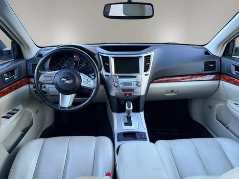 Used 2011 Subaru Outback 2.5i Limited AWD/4WD image 7