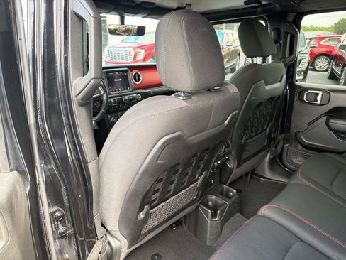 Used 2022 Jeep Wrangler Unlimited Rubicon image 13