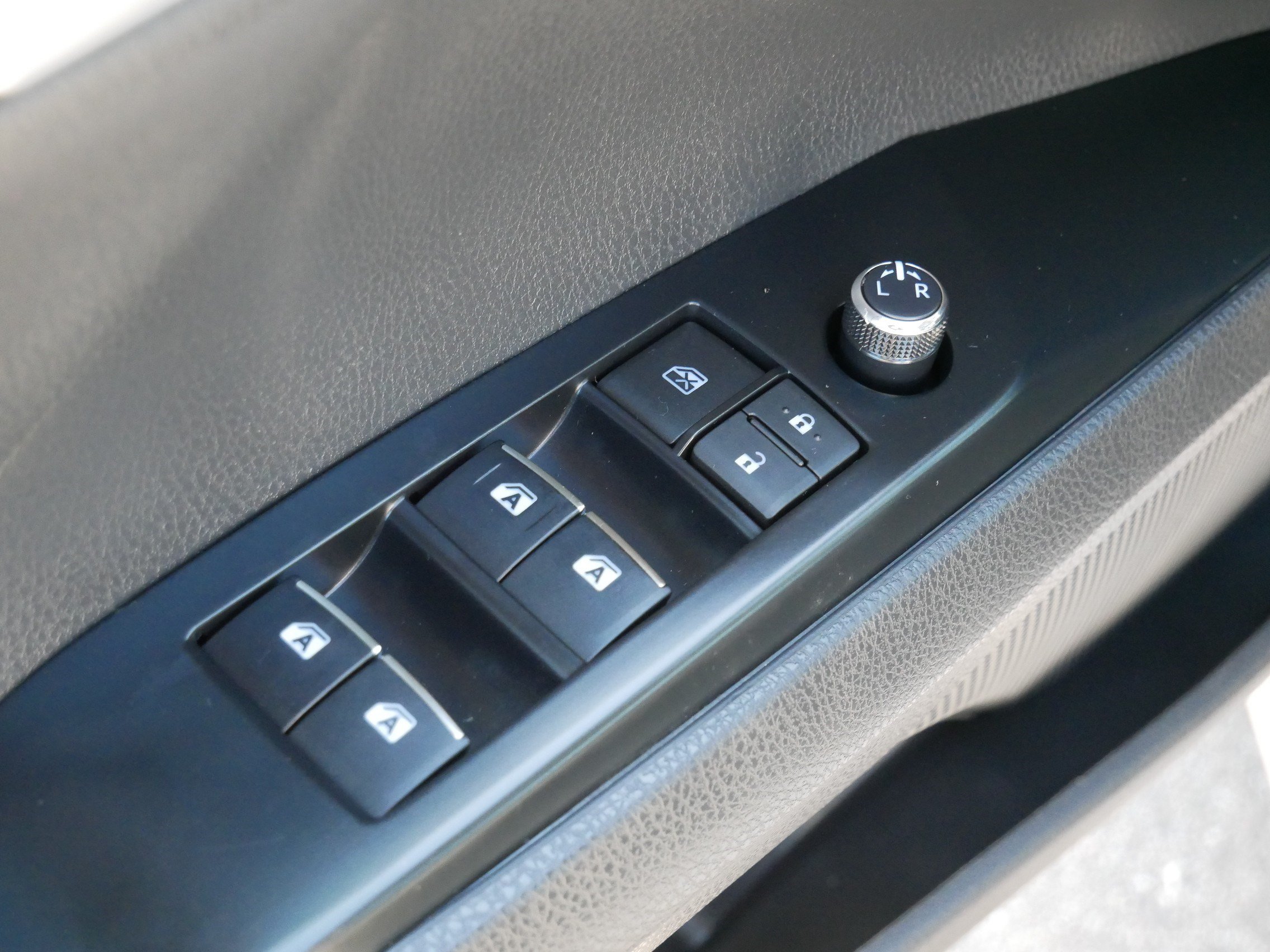 Used 2020 Toyota Camry XSE w/ Driver Assist Package FWD image 18