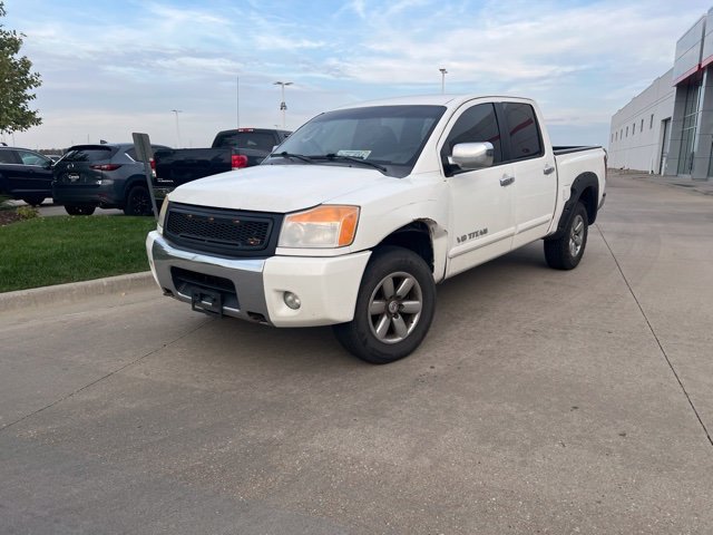 Used 2010 Nissan Titan SE w/ SE Value Truck Pkg AWD/4WD image 8