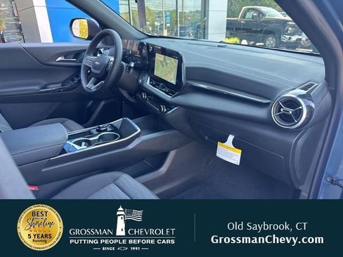 New 2026 Chevrolet Equinox LT w/ LPO, Floor Liner Package FWD image 20