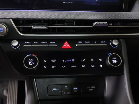Used 2025 Hyundai Sonata Limited FWD image 49