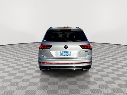 Used 2022 Volkswagen Tiguan SE R-Line AWD/4WD image 8