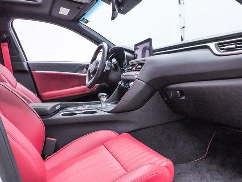 Certified 2025 Genesis G70 2.5T w/ Sport Prestige Package image 18