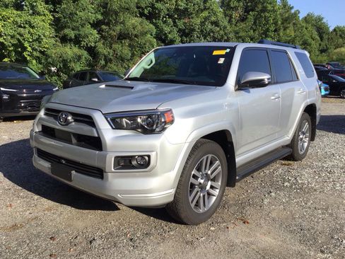 Used 2023 Toyota 4Runner TRD Sport w/ Technology Package AWD/4WD image 2