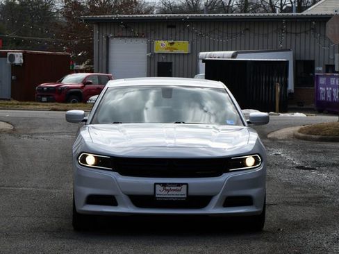 Used 2022 Dodge Charger SXT w/ Leather Interior Group image 2