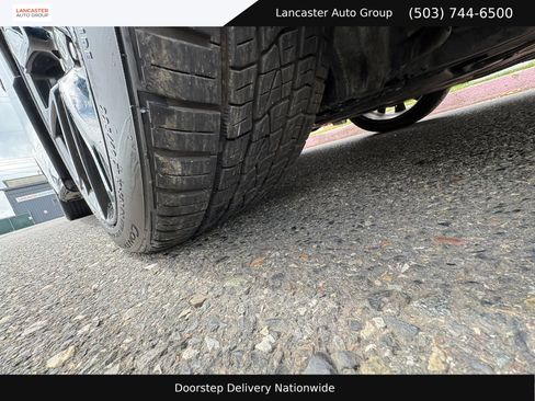 Used 2020 Toyota Corolla SE FWD image 28