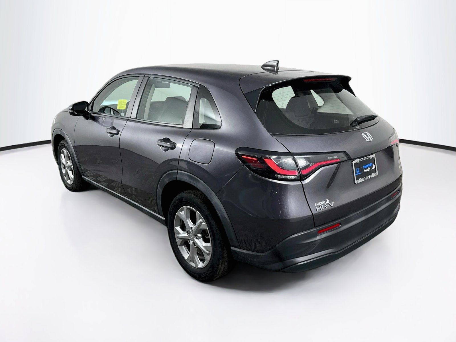 Used 2023 Honda HR-V LX image 5
