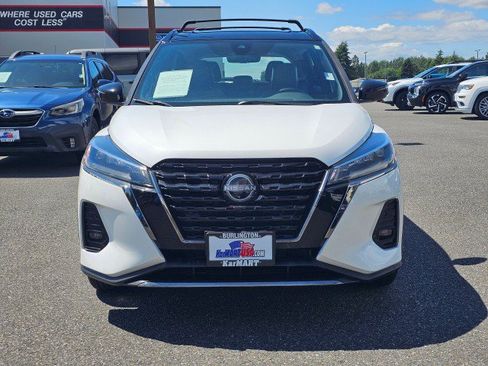 Used 2023 Nissan Kicks SR w/ SR Premium Package FWD image 8