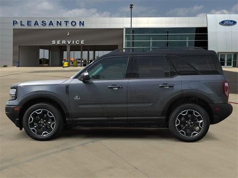 New 2025 Ford Bronco Sport Outer Banks image 2