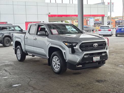 Used 2026 Toyota Tacoma SR5 RWD image 2