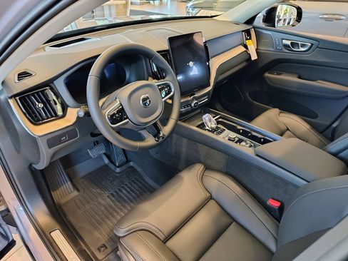 New 2026 Volvo XC60 B5 Ultra w/ Climate Package AWD/4WD image 9