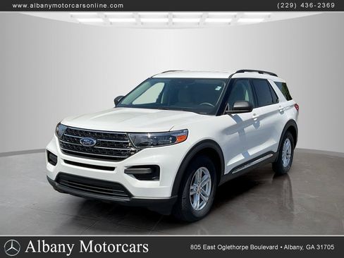 Used 2023 Ford Explorer XLT RWD image 1