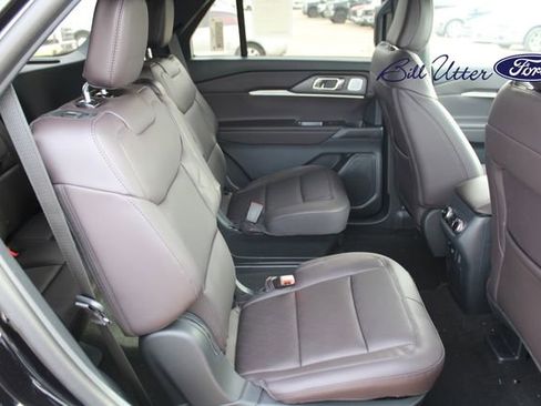 New 2026 Ford Explorer Platinum image 9