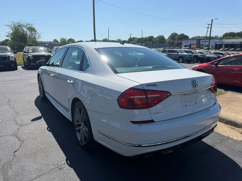 Used 2016 Volkswagen Passat 1.8T R-Line image 5