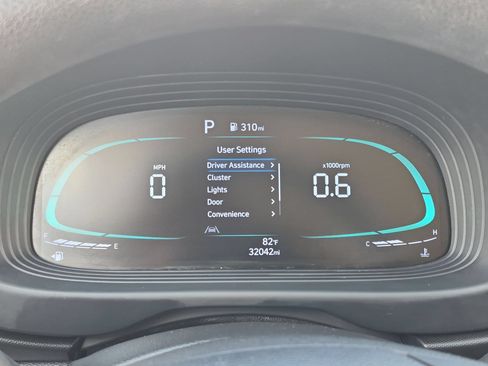 Used 2023 Hyundai Venue SE w/ Cargo Package FWD image 13
